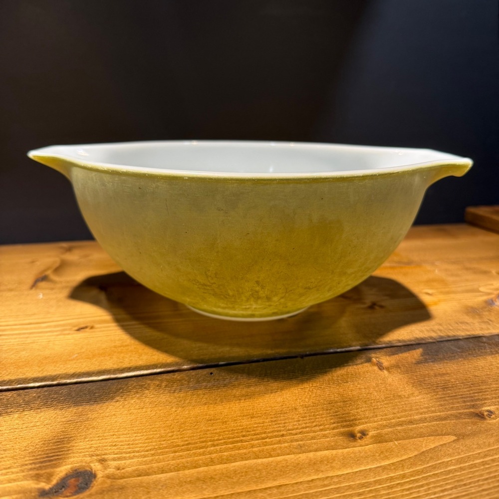 Vintage Pyrex 443 Cinderella Mixing Bowl 2.5 Qt Avocado Olive Green Made in USA